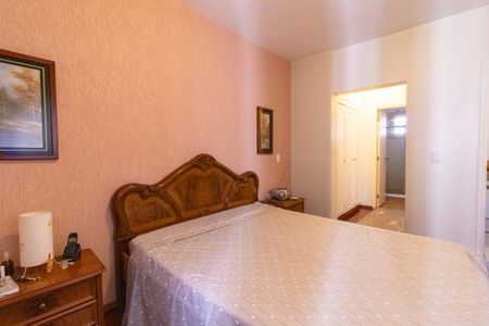 Apartamento à venda com 156m², 3 quartos e 2 vagas Apartamento à venda com 156m², 3 quartos e 2 vagasSuíte