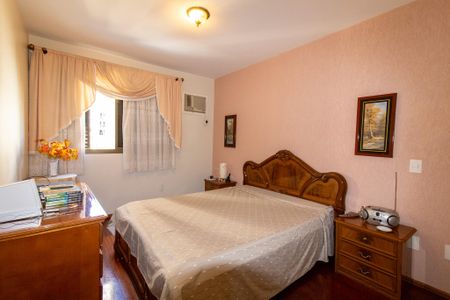 Apartamento à venda com 156m², 3 quartos e 2 vagas Apartamento à venda com 156m², 3 quartos e 2 vagasSuíte