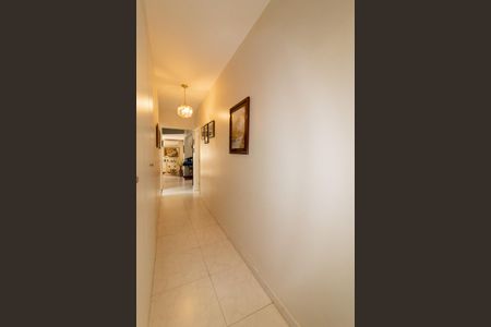 Apartamento à venda com 156m², 3 quartos e 2 vagas Apartamento à venda com 156m², 3 quartos e 2 vagasCorredor