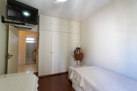 Apartamento à venda com 156m², 3 quartos e 2 vagas Apartamento à venda com 156m², 3 quartos e 2 vagasQuarto 1