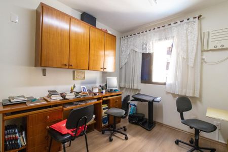 Apartamento à venda com 156m², 3 quartos e 2 vagas Apartamento à venda com 156m², 3 quartos e 2 vagasQuarto 2