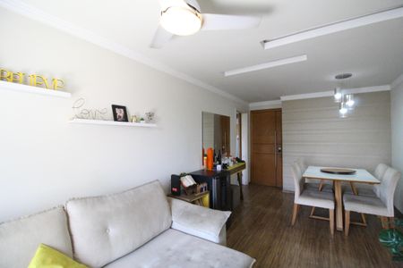 Apartamento à venda com 69m², 2 quartos e sem vagaSala