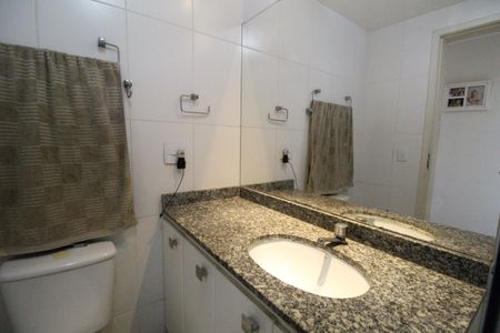 Apartamento à venda com 69m², 2 quartos e sem vagaBanheiro Social
