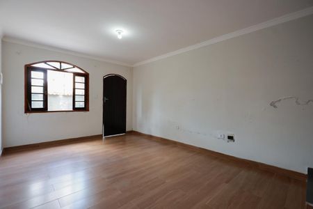 Casa à venda com 500m², 3 quartos e 4 vagasCasa 1 - Sala