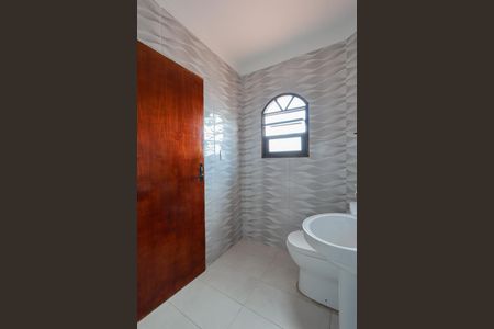 Casa à venda com 500m², 3 quartos e 4 vagasCasa 1 - Banheiro 2