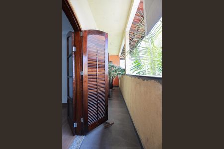 Casa à venda com 500m², 3 quartos e 4 vagasCasa 1 - Varanda dos quartos 1 e 2