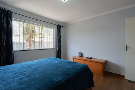 Casa à venda com 500m², 3 quartos e 4 vagasCasa 2 - Quarto