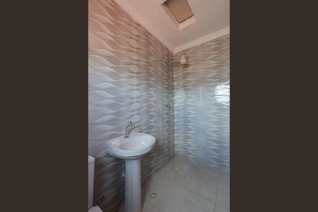 Casa à venda com 500m², 3 quartos e 4 vagasCasa 1 - Banheiro 2