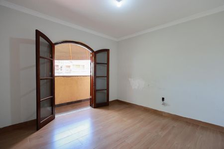 Casa à venda com 500m², 3 quartos e 4 vagasCasa 1 - Quarto 2