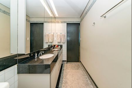 Apartamento à venda com 76m², 1 quarto e 1 vagaBanheiro da Suíte