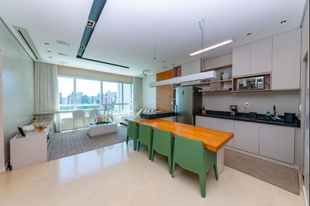 Apartamento à venda com 76m², 1 quarto e 1 vagaSala