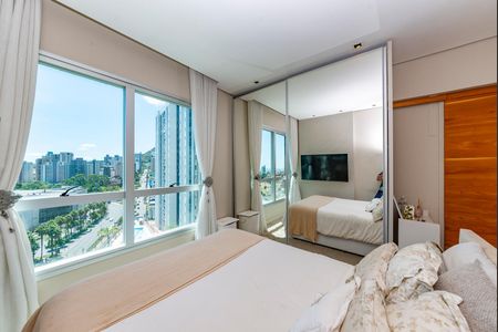 Apartamento à venda com 76m², 1 quarto e 1 vagaSuíte