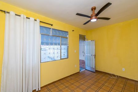 Casa para alugar com 40m², 1 quarto e sem vaga Casa para alugar com 40m², 1 quarto e sem vagaSala