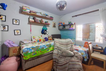 Casa à venda com 215m², 4 quartos e 2 vagas Casa à venda com 215m², 4 quartos e 2 vagasQuarto 4