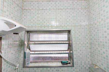 Casa à venda com 215m², 4 quartos e 2 vagas Casa à venda com 215m², 4 quartos e 2 vagasBanheiro 1