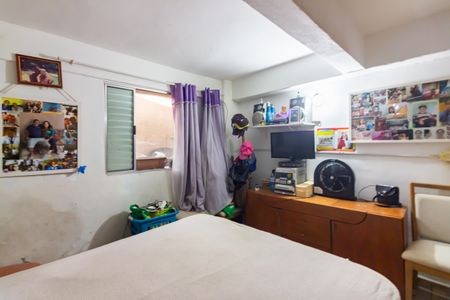 Casa à venda com 215m², 4 quartos e 2 vagas Casa à venda com 215m², 4 quartos e 2 vagasQuarto 5