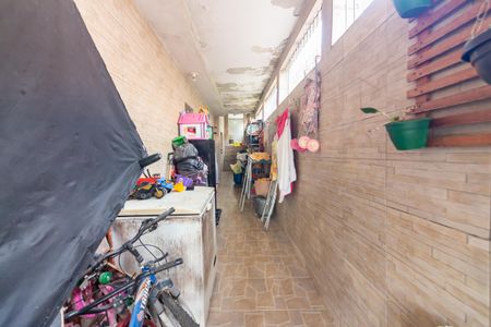 Casa à venda com 215m², 4 quartos e 2 vagas Casa à venda com 215m², 4 quartos e 2 vagasGaragem