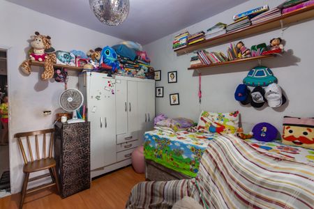 Casa à venda com 215m², 4 quartos e 2 vagas Casa à venda com 215m², 4 quartos e 2 vagasQuarto 4