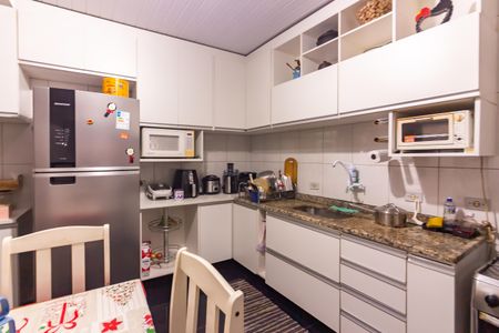 Casa à venda com 215m², 4 quartos e 2 vagas Casa à venda com 215m², 4 quartos e 2 vagasCozinha 1