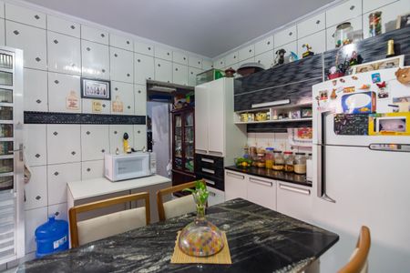 Casa à venda com 215m², 4 quartos e 2 vagas Casa à venda com 215m², 4 quartos e 2 vagasCozinha 2