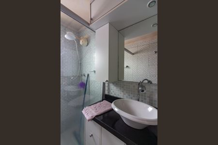 Casa à venda com 215m², 4 quartos e 2 vagas Casa à venda com 215m², 4 quartos e 2 vagasBanheiro 2