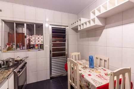 Casa à venda com 215m², 4 quartos e 2 vagas Casa à venda com 215m², 4 quartos e 2 vagasCozinha 1