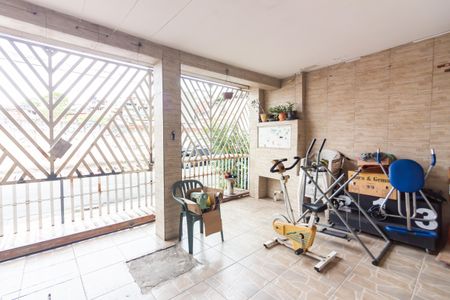 Casa à venda com 215m², 4 quartos e 2 vagas Casa à venda com 215m², 4 quartos e 2 vagasGaragem