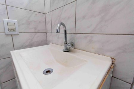 Casa de condomínio à venda com 71m², 2 quartos e 2 vagas Casa de condomínio à venda com 71m², 2 quartos e 2 vagasBanheiro 1