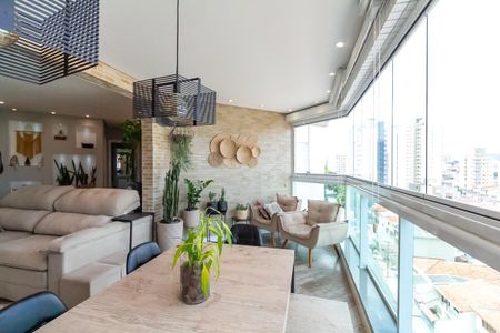 Apartamento à venda com 106m², 3 quartos e 2 vagas Apartamento à venda com 106m², 3 quartos e 2 vagasVaranda Gourmet