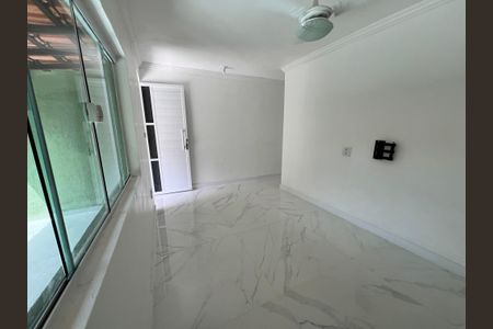 Casa de condomínio para alugar com 90m², 1 quarto e 1 vagaSala