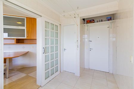 Apartamento à venda com 147m², 3 quartos e 2 vagas Apartamento à venda com 147m², 3 quartos e 2 vagasÁrea de Serviço