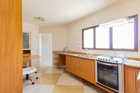 Apartamento à venda com 147m², 3 quartos e 2 vagas Apartamento à venda com 147m², 3 quartos e 2 vagasCozinha