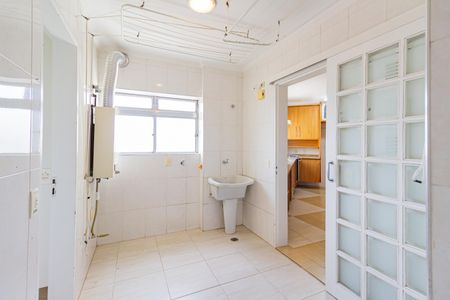 Apartamento à venda com 147m², 3 quartos e 2 vagas Apartamento à venda com 147m², 3 quartos e 2 vagasÁrea de Serviço