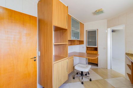 Apartamento à venda com 147m², 3 quartos e 2 vagas Apartamento à venda com 147m², 3 quartos e 2 vagasCozinha