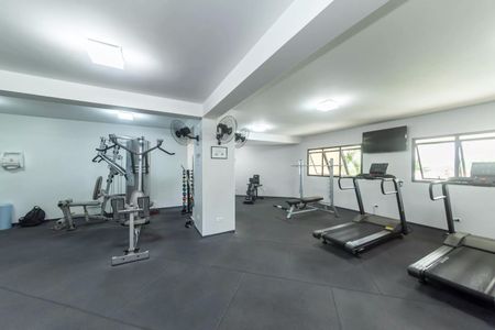 Apartamento à venda com 147m², 3 quartos e 2 vagas Apartamento à venda com 147m², 3 quartos e 2 vagasÁrea comum - Academia