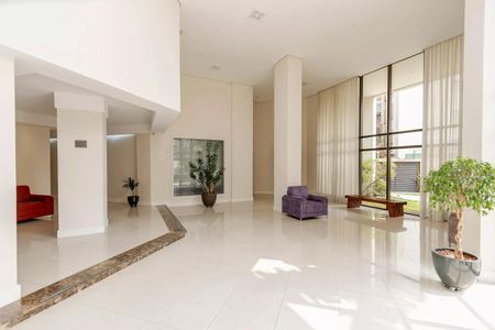 Apartamento à venda com 147m², 3 quartos e 2 vagas Apartamento à venda com 147m², 3 quartos e 2 vagasHall social