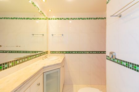 Apartamento à venda com 147m², 3 quartos e 2 vagas Apartamento à venda com 147m², 3 quartos e 2 vagasBanheiro