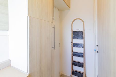 Apartamento à venda com 147m², 3 quartos e 2 vagas Apartamento à venda com 147m², 3 quartos e 2 vagasQuarto de Serviço