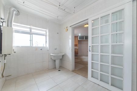 Apartamento à venda com 147m², 3 quartos e 2 vagasLavanderia