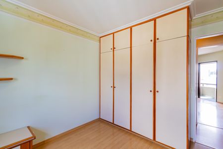 Apartamento à venda com 147m², 3 quartos e 2 vagas Apartamento à venda com 147m², 3 quartos e 2 vagasQuarto 2
