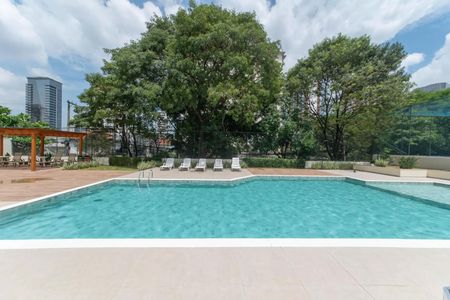 Apartamento à venda com 147m², 3 quartos e 2 vagas Apartamento à venda com 147m², 3 quartos e 2 vagasÁrea comum - Piscina