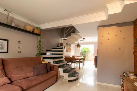 Casa de condomínio para alugar com 158m², 4 quartos e 2 vagas Casa de condomínio para alugar com 158m², 4 quartos e 2 vagasSala