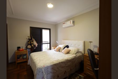 Apartamento à venda com 140m², 3 quartos e 4 vagasSuíte 3