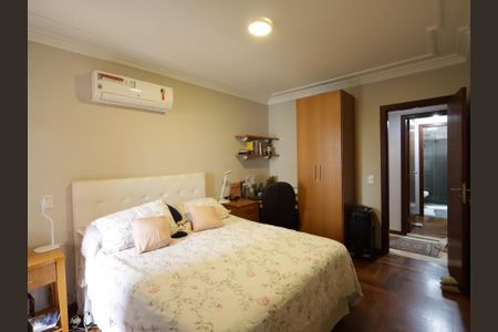 Apartamento à venda com 140m², 3 quartos e 4 vagasSuíte 3