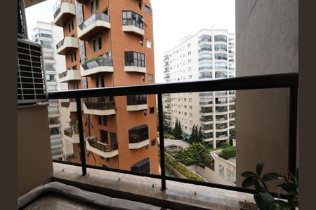 Apartamento à venda com 140m², 3 quartos e 4 vagasVaranda da Suíte