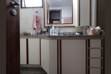 Apartamento à venda com 140m², 3 quartos e 4 vagasBanheiro da Suíte 3