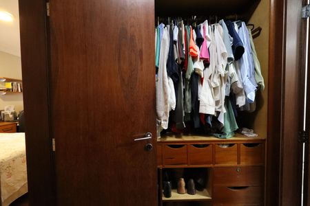 Apartamento à venda com 140m², 3 quartos e 4 vagasCloset da suíte