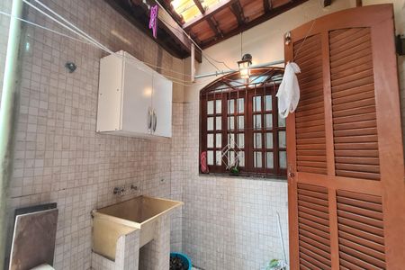 Casa à venda com 120m², 4 quartos e 2 vagasÁrea de Serviço