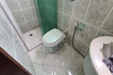 Casa à venda com 120m², 4 quartos e 2 vagasBanheiro da Suíte 2