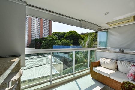 Apartamento à venda com 115m², 2 quartos e 2 vagasVaranda da Sala